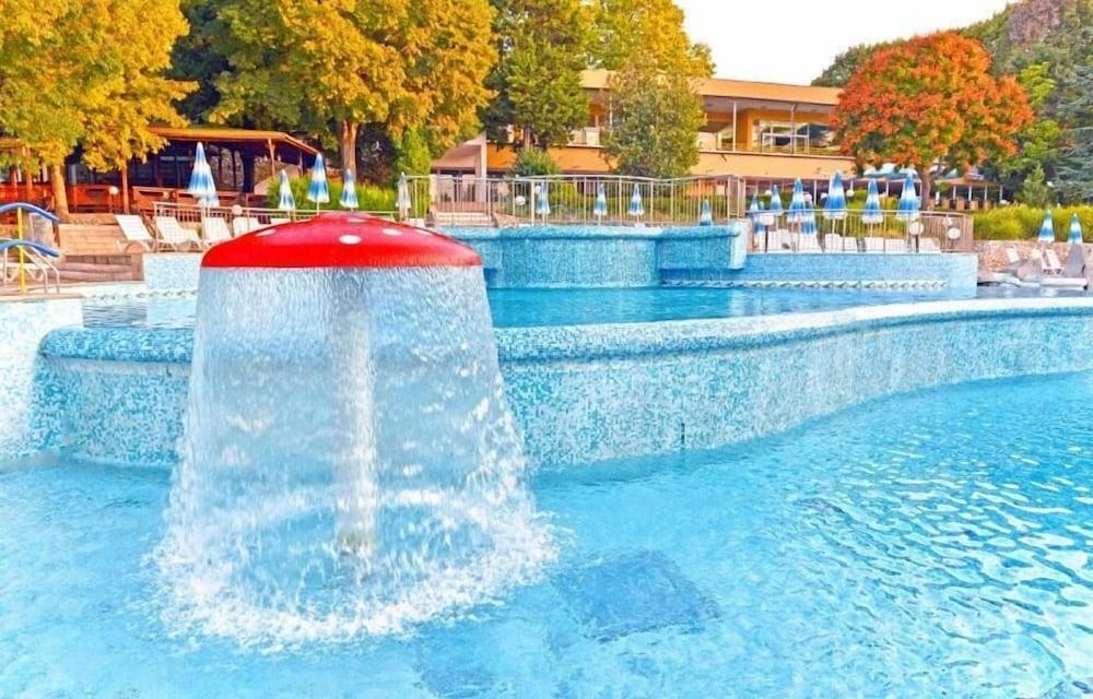 Hotel Orhidea アルベナ エクステリア 写真
