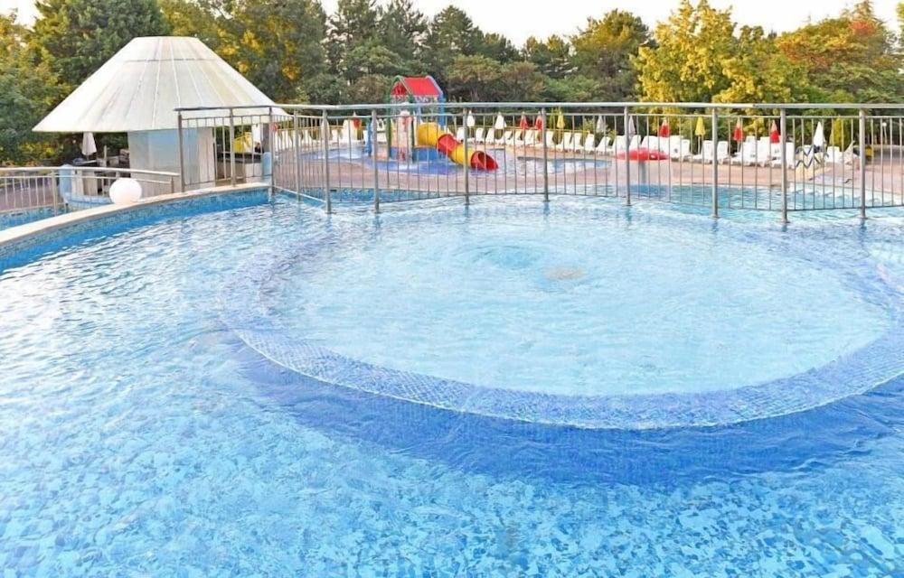 Hotel Orhidea アルベナ エクステリア 写真
