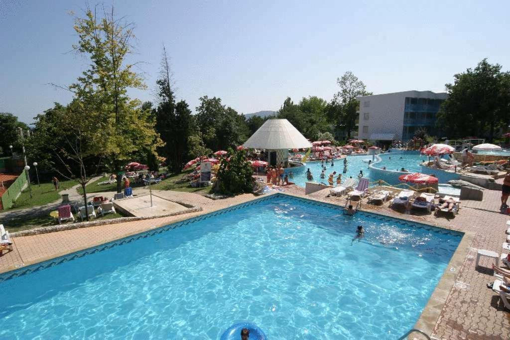 Hotel Orhidea アルベナ エクステリア 写真